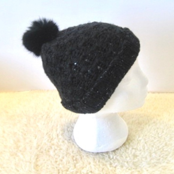 Rudsak Knitted Beanie w/Pom Pom - Picture 2 of 10